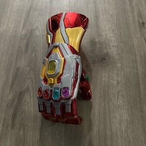 Infinity Gauntlet Hand